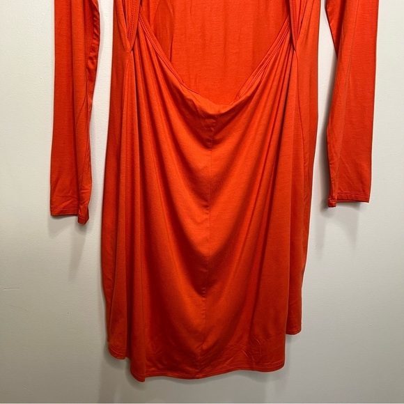 Trina Turk Kaylee Backless Long Sleeve Dress - Picture 7 of 9